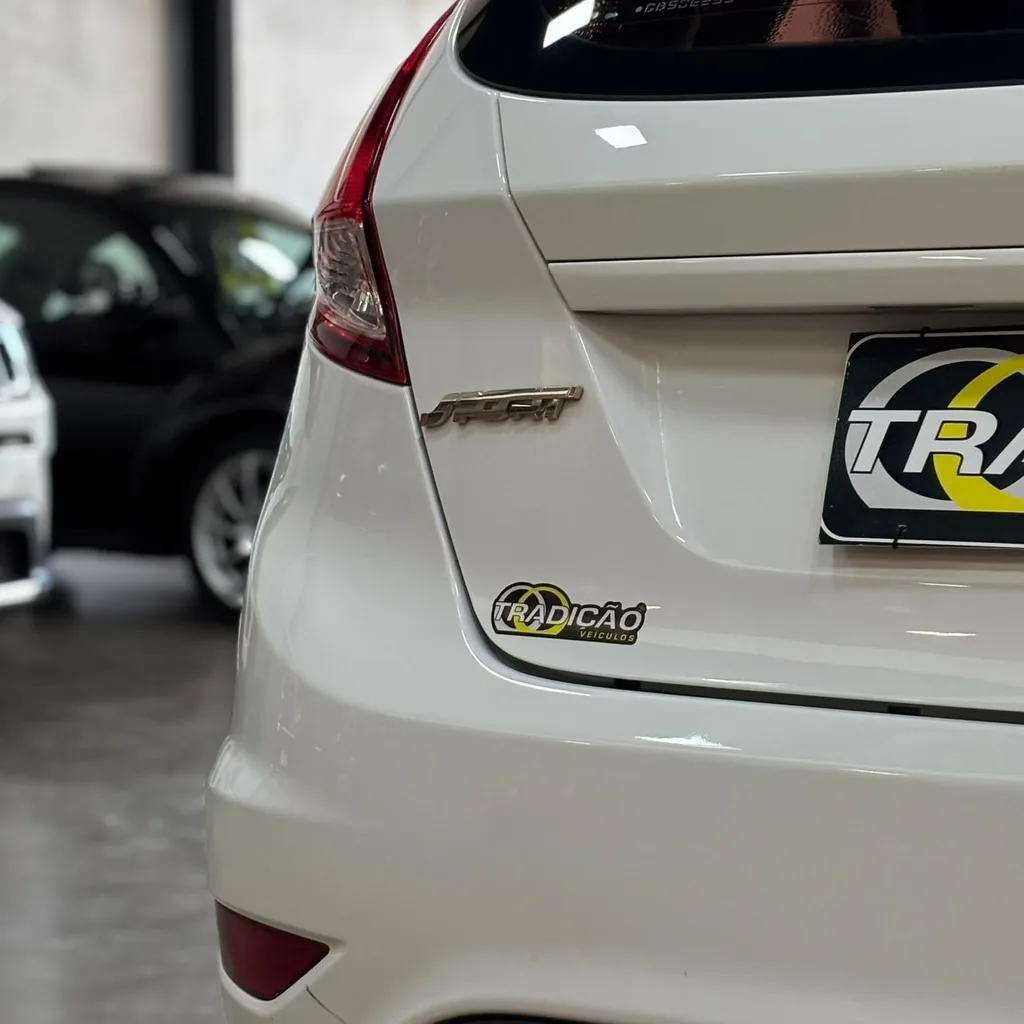 Ford Fiesta Sport Hatch 1.6 Flex 4P 5M (Impecável – Manual – Baixa Km)