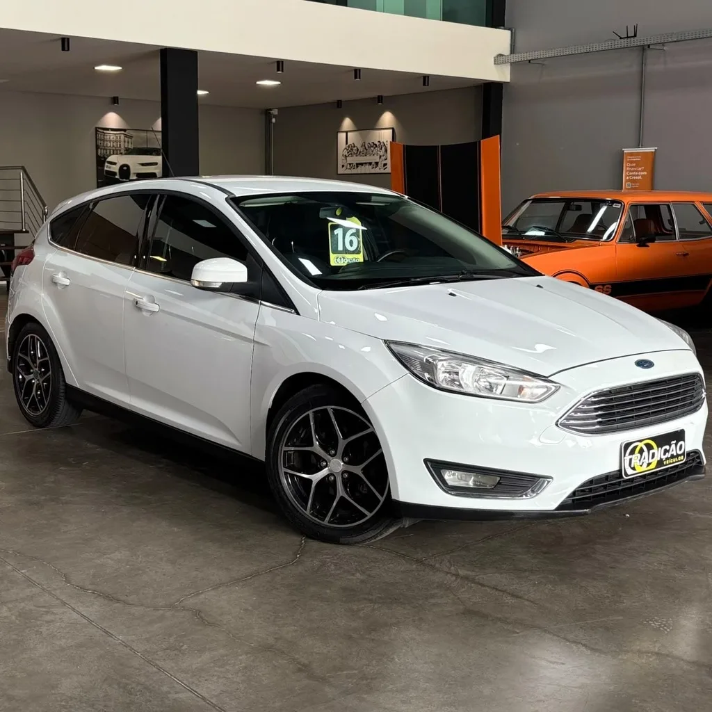 Ford Focus Titanium 2.0 Flex (Impecável – Top de Linha – Todo revisado)