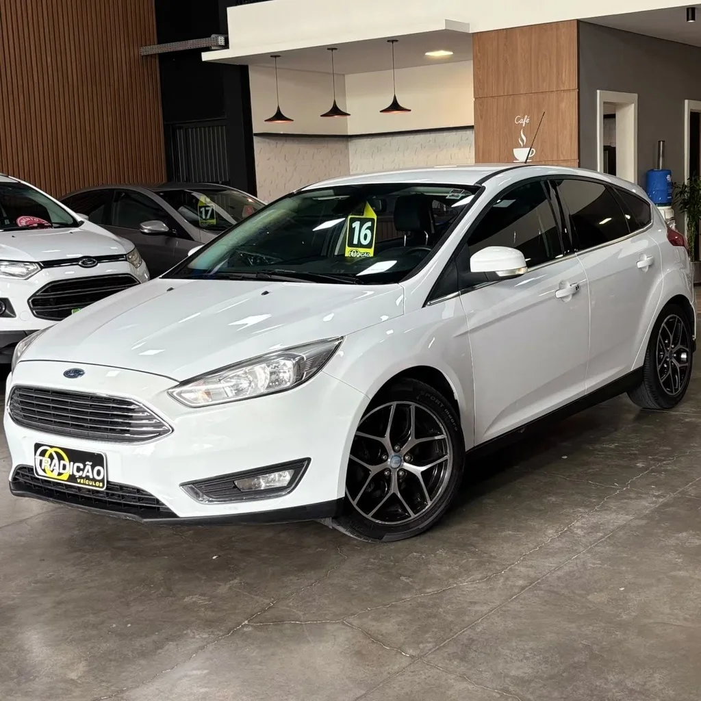 Ford Focus Titanium 2.0 Flex (Impecável – Top de Linha – Todo revisado)
