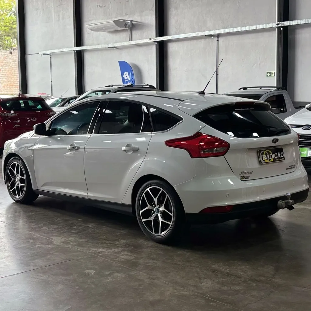 Ford Focus Titanium 2.0 Flex (Impecável – Top de Linha – Todo revisado)