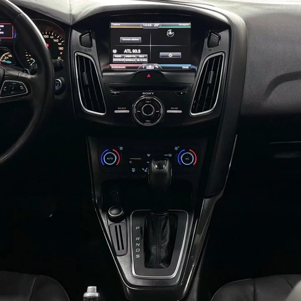Ford Focus Titanium 2.0 Flex (Impecável – Top de Linha – Todo revisado)