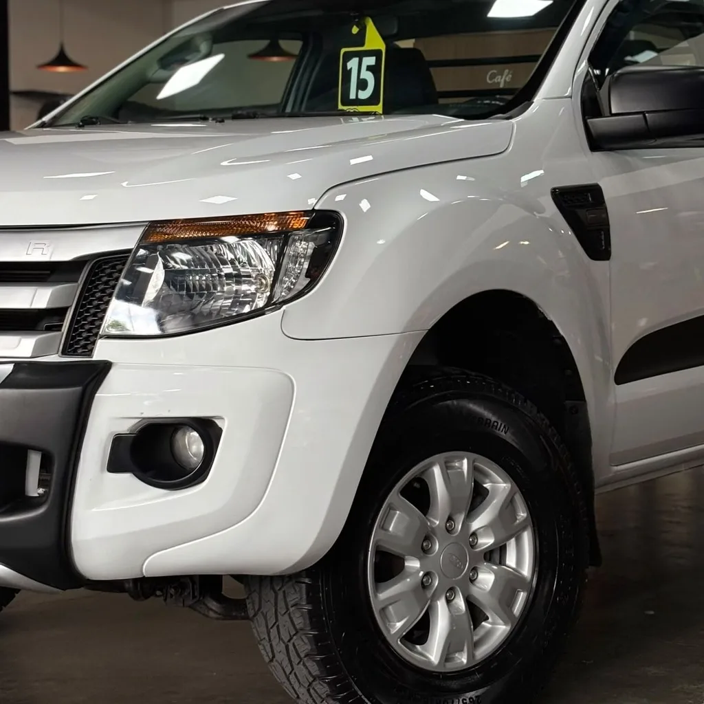 Ford Ranger CS XLS 2.5 Flex (Impecável – Completa – Manual 5M)