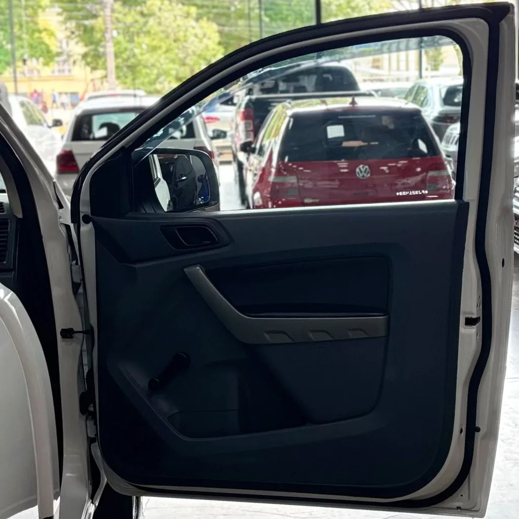 Ford Ranger CS XLS 2.5 Flex (Impecável – Completa – Manual 5M)