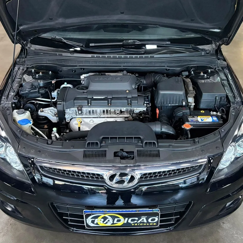 Hyundai i30CW GLS 2.0 Gasolina – (Impecável – Automática – Completa)