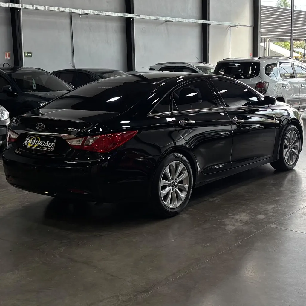 Hyundai Sonata GLS 2.4 Gasolina (Impecável – Único dono – Teto solar – Bancos em couro)