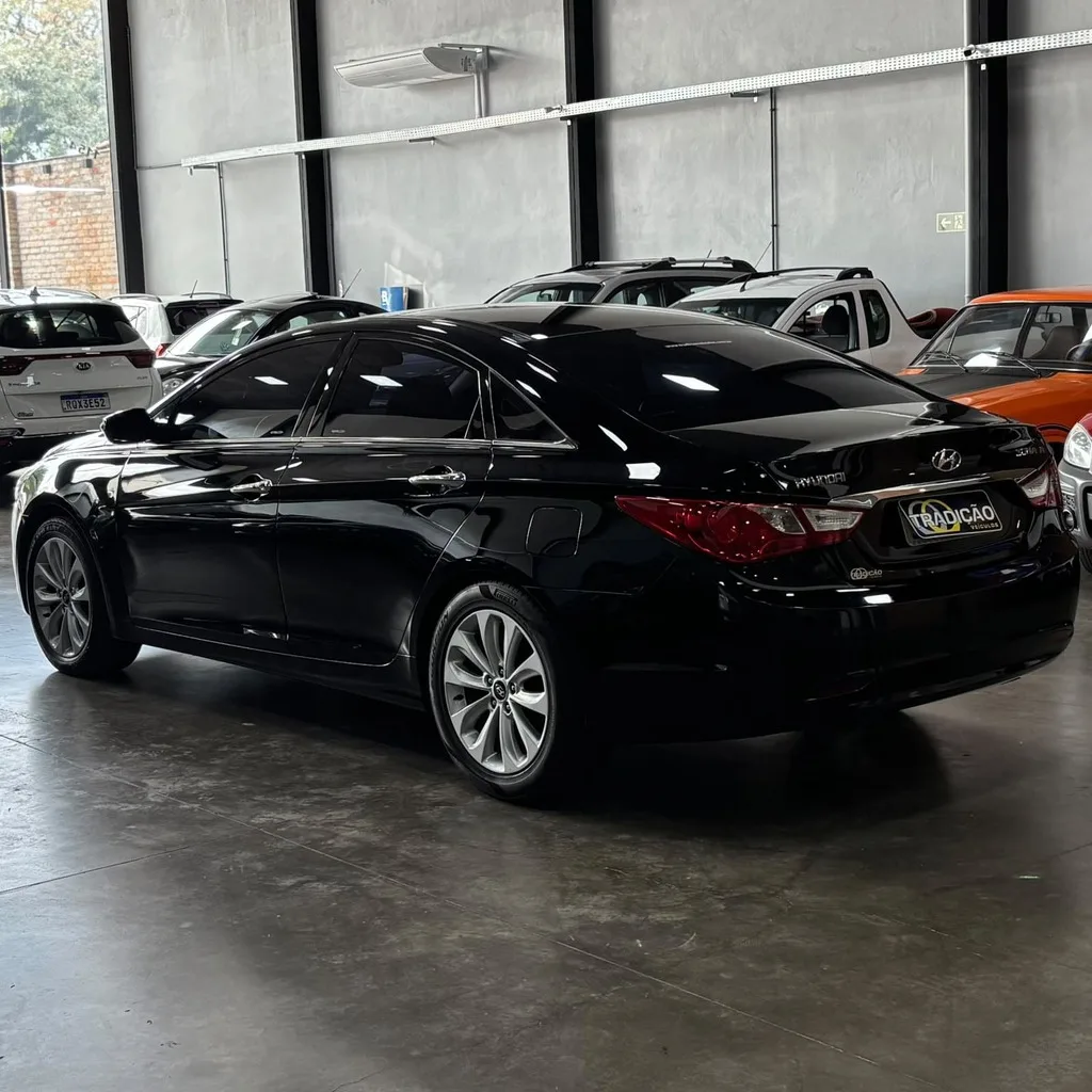 Hyundai Sonata GLS 2.4 Gasolina (Impecável – Único dono – Teto solar – Bancos em couro)