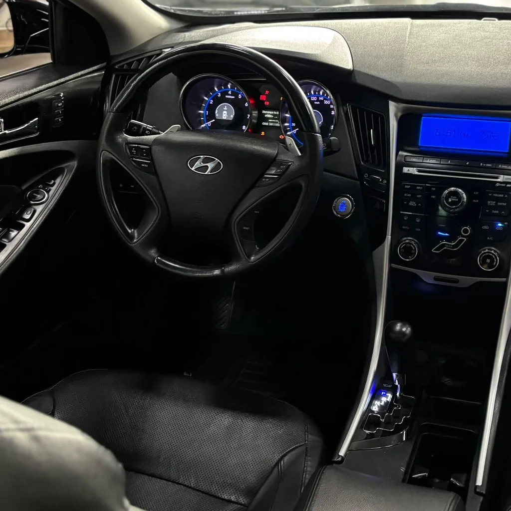 Hyundai Sonata GLS 2.4 Gasolina (Impecável – Único dono – Teto solar – Bancos em couro)