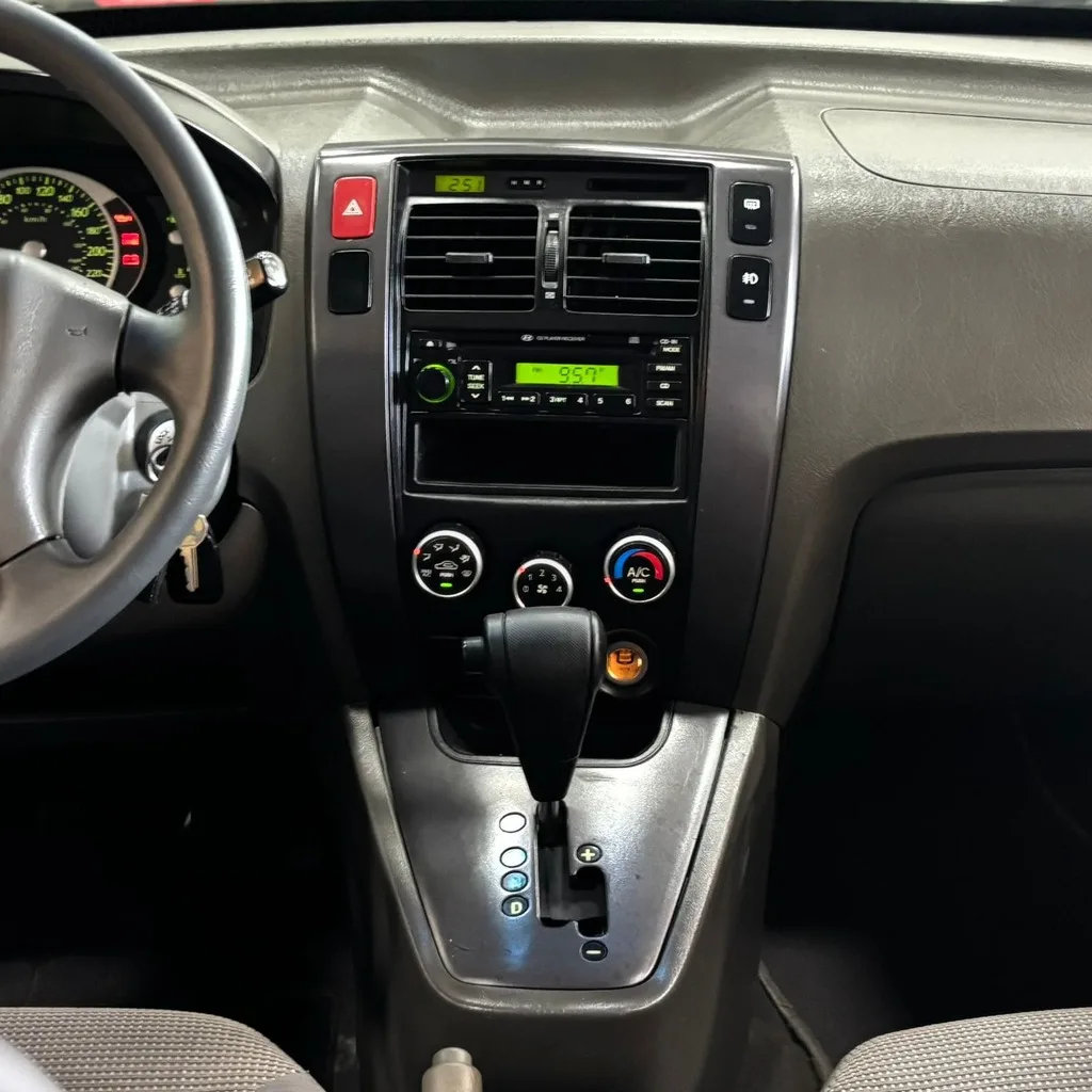 Hyundai Tucson GL 2.0 (Automática – Impecável)