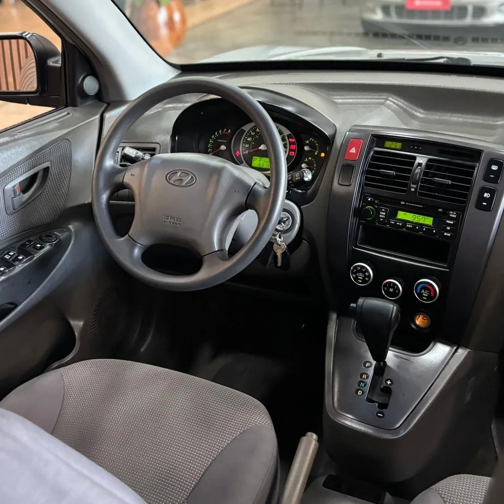 Hyundai Tucson GL 2.0 (Automática – Impecável)