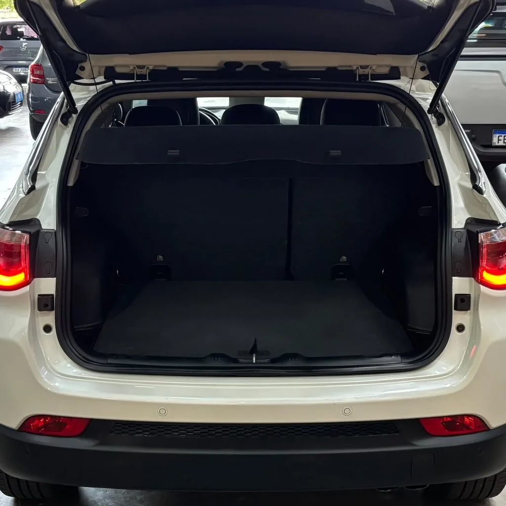 Jeep Compass Limited Flex 2.0 (Impecável – Automática – Bancos em Couro)