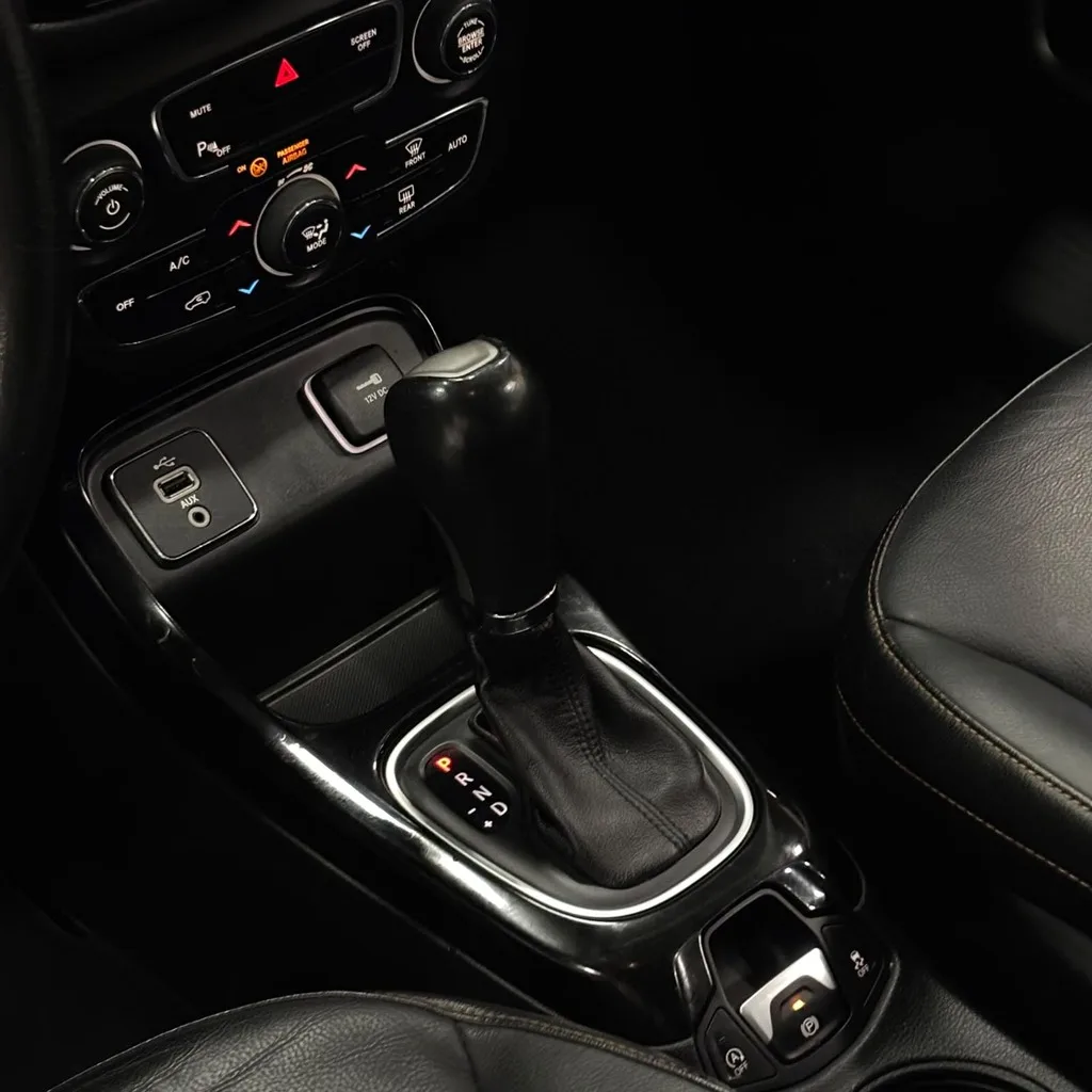Jeep Compass Limited Flex 2.0 (Impecável – Automática – Bancos em Couro)