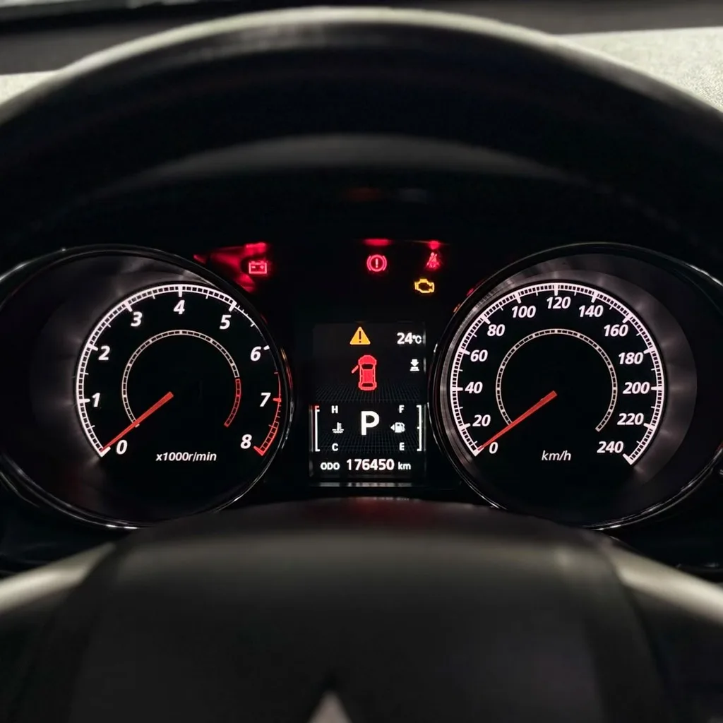 Mitsubishi Asx 4wd Aut 2.0 Gasolina (Impecável – Teto Panorâmico – Roda de Liga – Bancos em Couro)