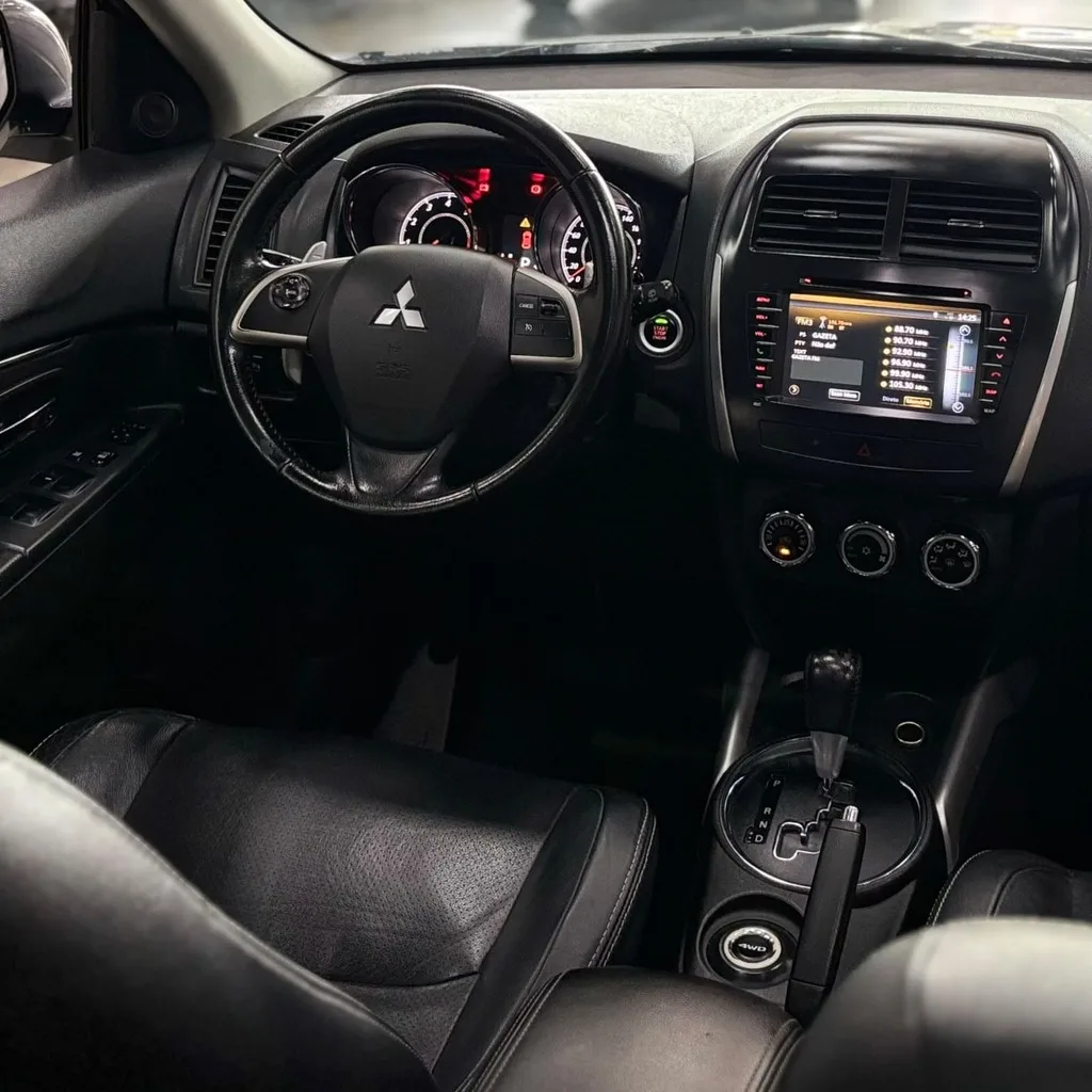 Mitsubishi Asx 4wd Aut 2.0 Gasolina (Impecável – Teto Panorâmico – Roda de Liga – Bancos em Couro)