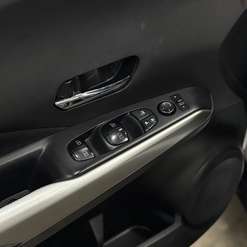 Nissan Kicks SL 1.6 Flex CVT (Impecável – Automática – Bancos em Couro)