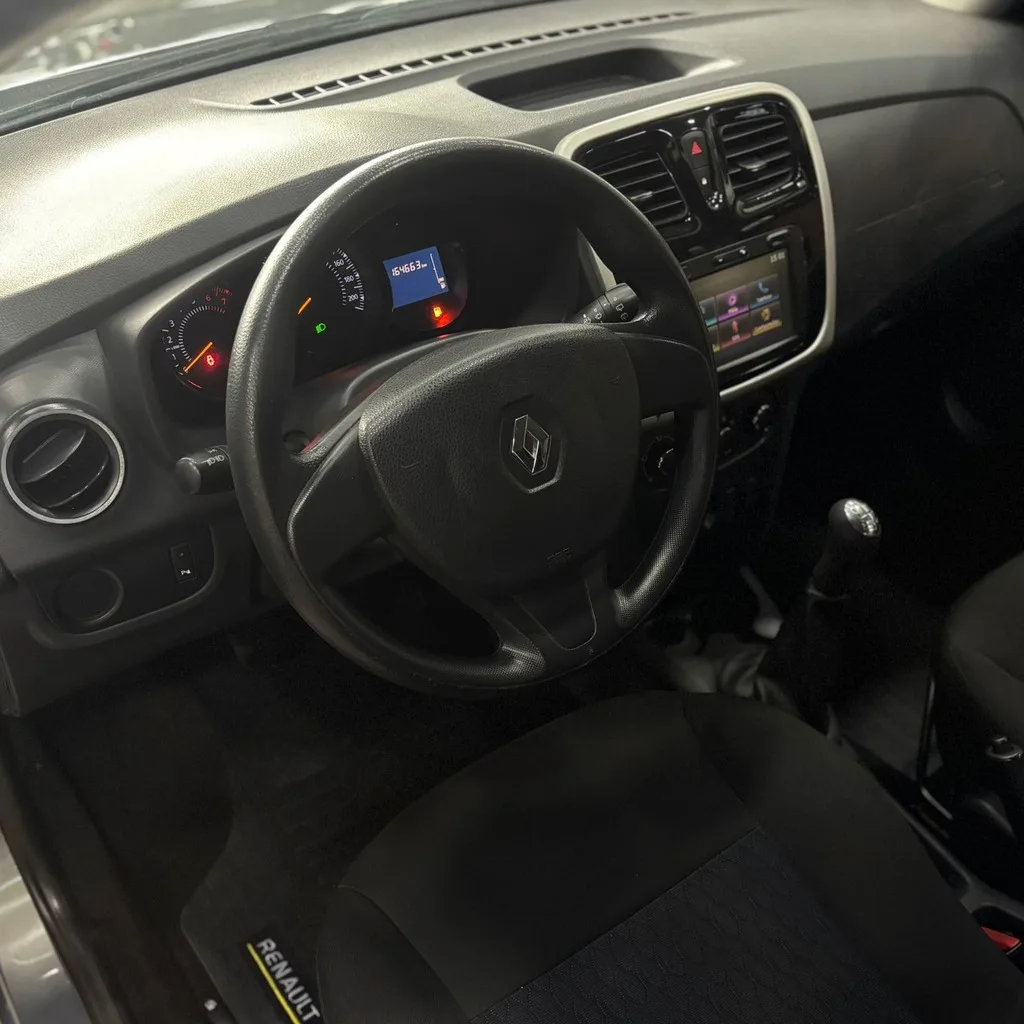 Renault Sandero Expression 1.6 (Impecável – Econômico)