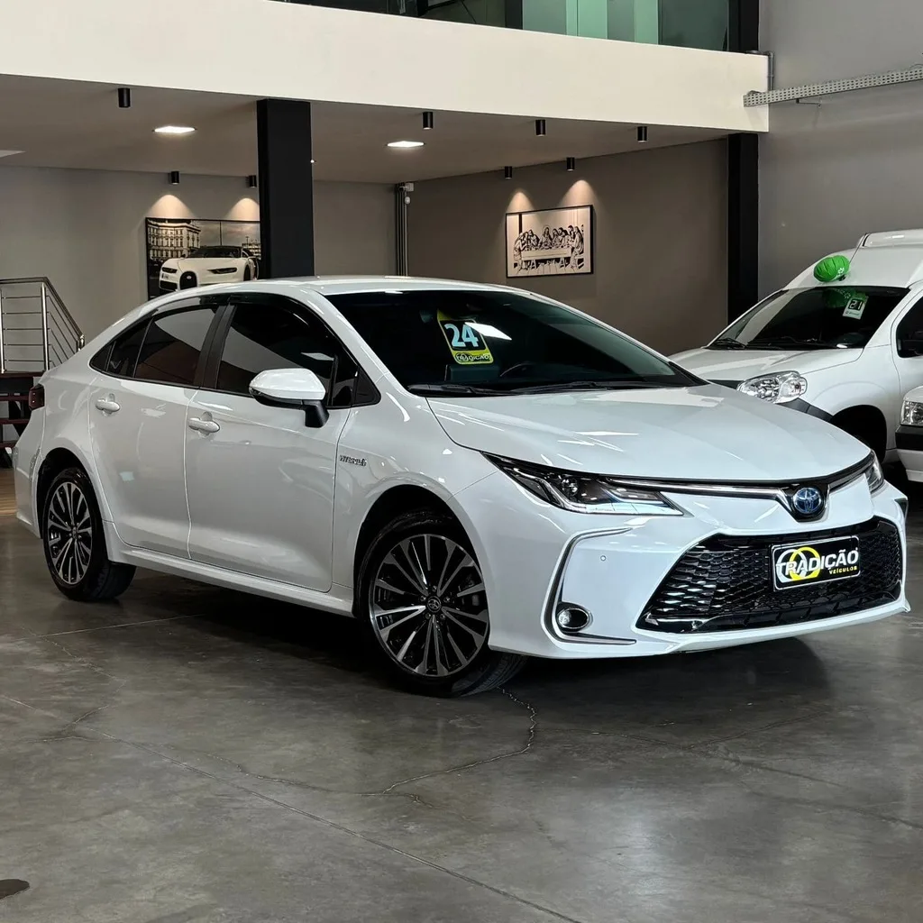 Toyota Corolla Altis Hybrid 1.8 Aut (Impecável – Garantia de Fábrica)