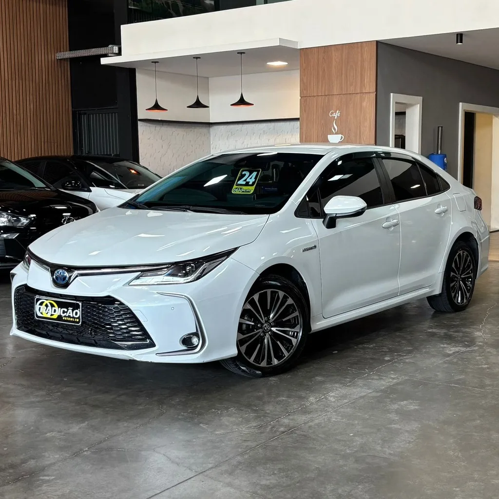 Toyota Corolla Altis Hybrid 1.8 Aut (Impecável – Garantia de Fábrica)