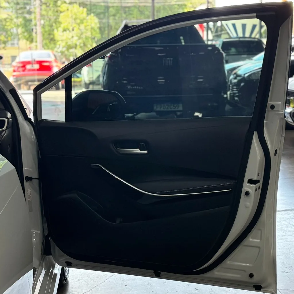 Toyota Corolla Altis Hybrid 1.8 Aut (Impecável – Garantia de Fábrica)