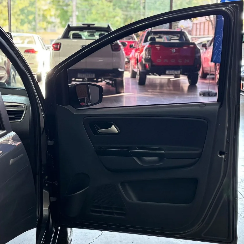 Volkswagen Fox Connect Manual 5M 1.6 Flex (Impecável – Completo)