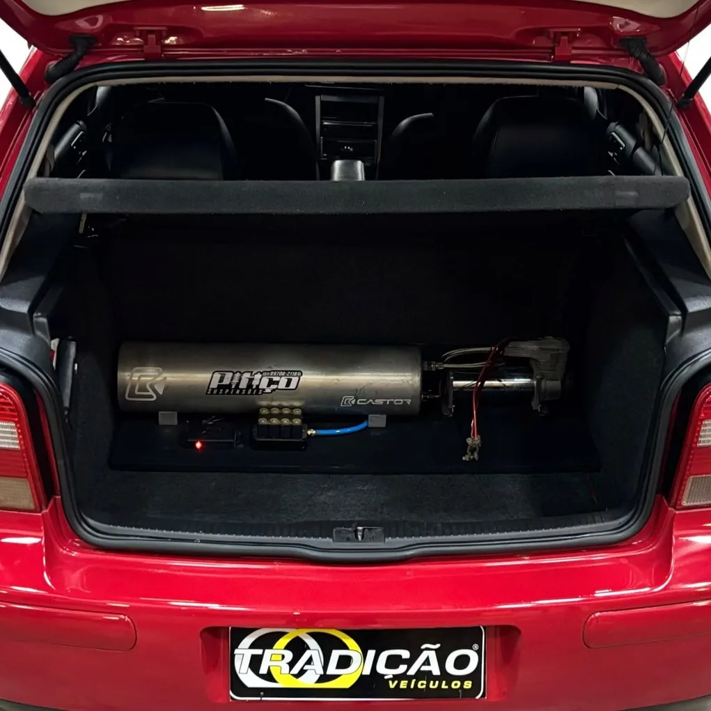Volkswagen Golf Flash 1.6 Flex 5M (Impecável – Manual – Completo – Susp Ar)