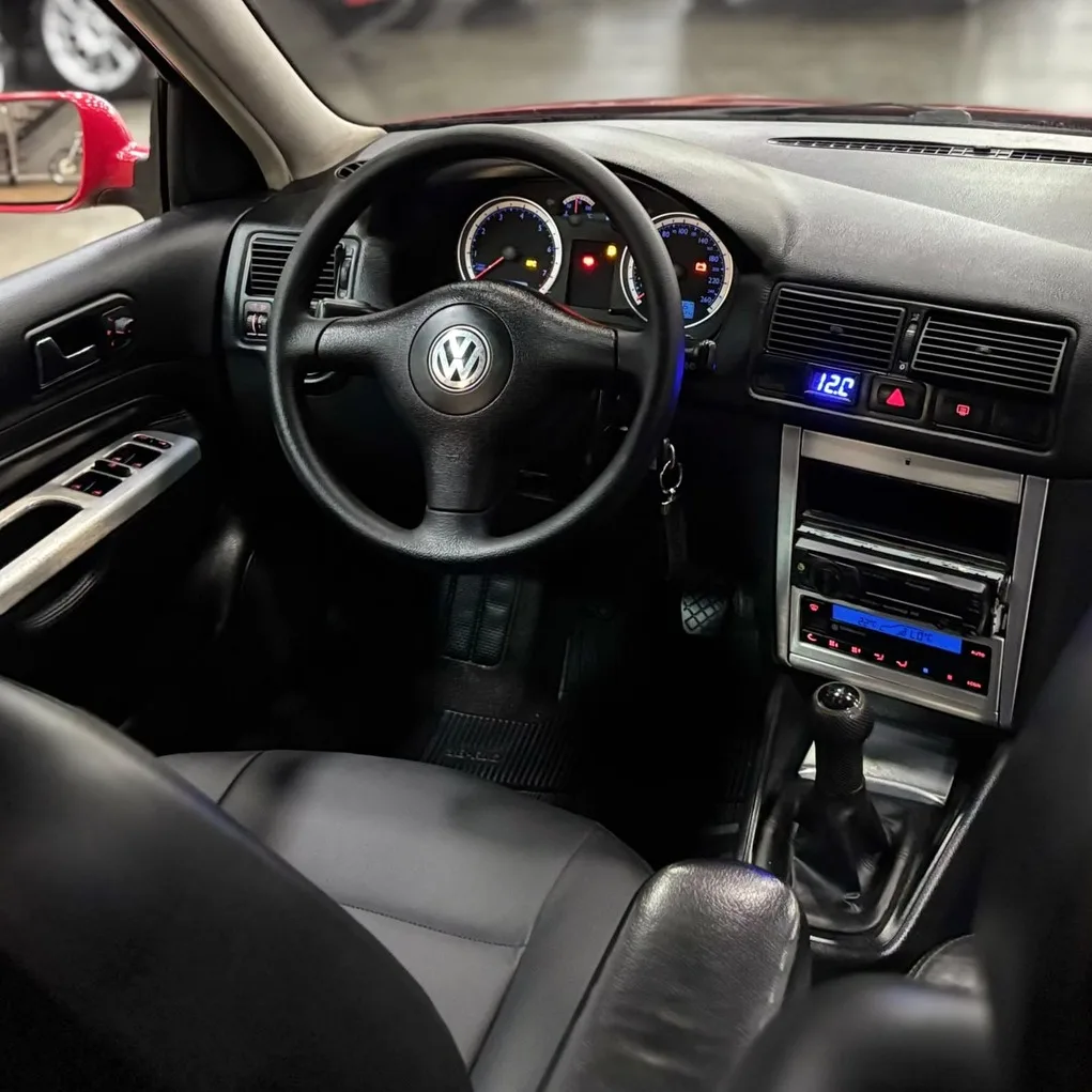 Volkswagen Golf Flash 1.6 Flex 5M (Impecável – Manual – Completo – Susp Ar)