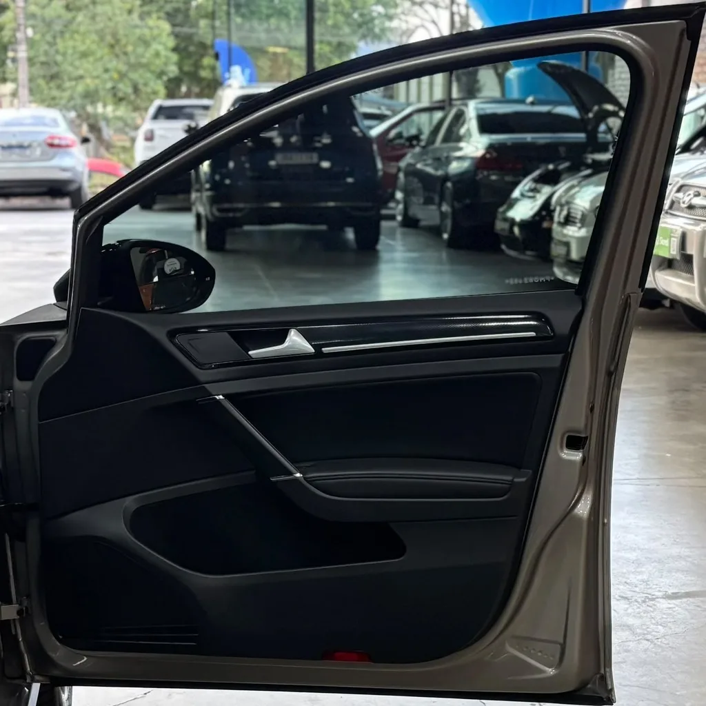 Volkswagen Golf Highline TSi 1.4 (Impecável – 100 Mil Km – Bancos em couro – Câmbio Aut)