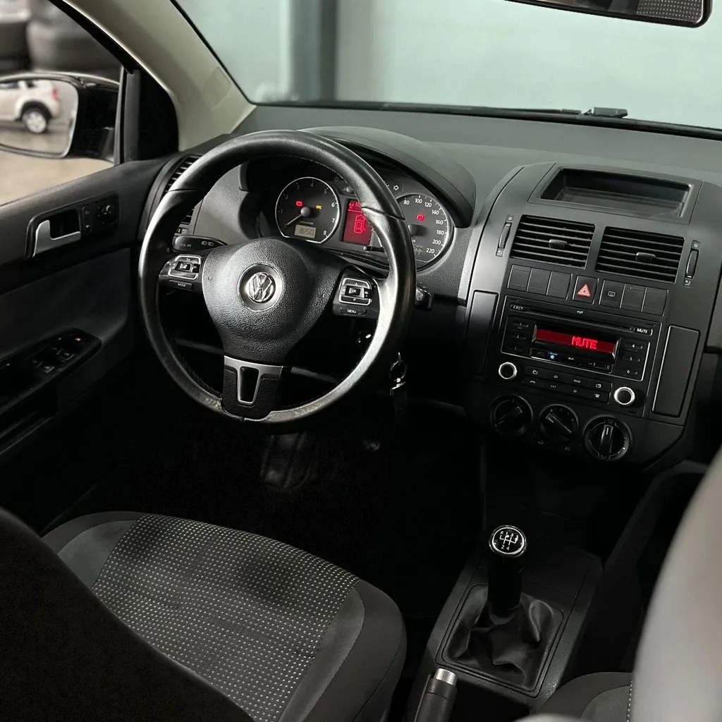 Volkswagen Polo Hatch 1.6 Flex (Único dono – Impecável)