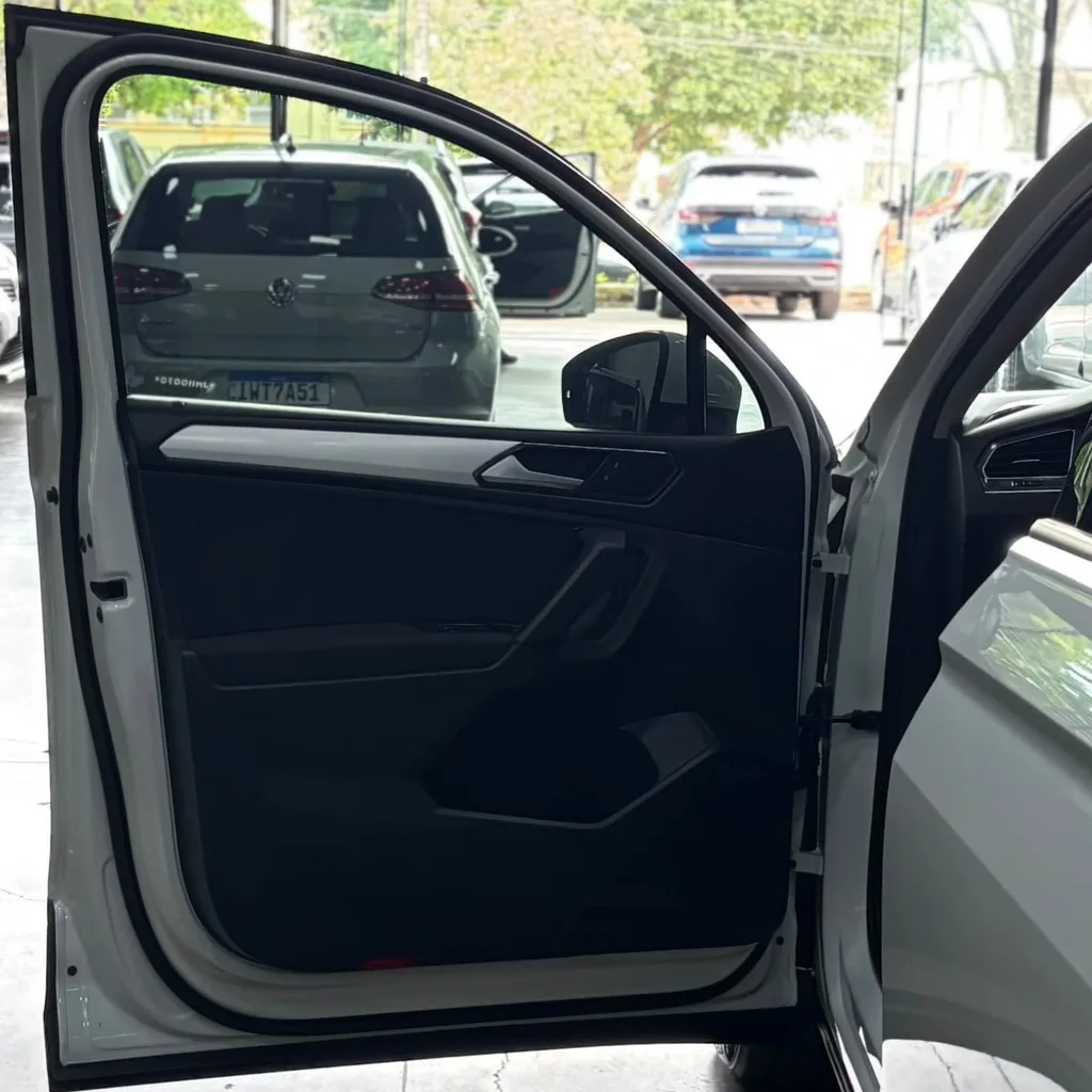 Volkswagen Tiguan Allspace TSi 1.4 Flex 250 (Impecável – 5 Lugares – Automática – Roda de Liga)